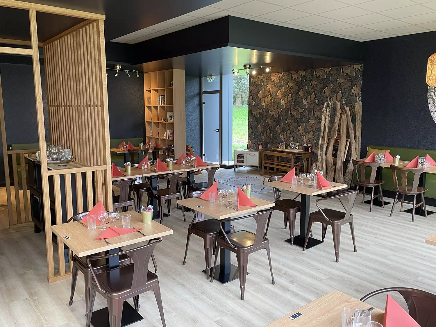 Agencement d'un restaurant Noyal-Pontivy