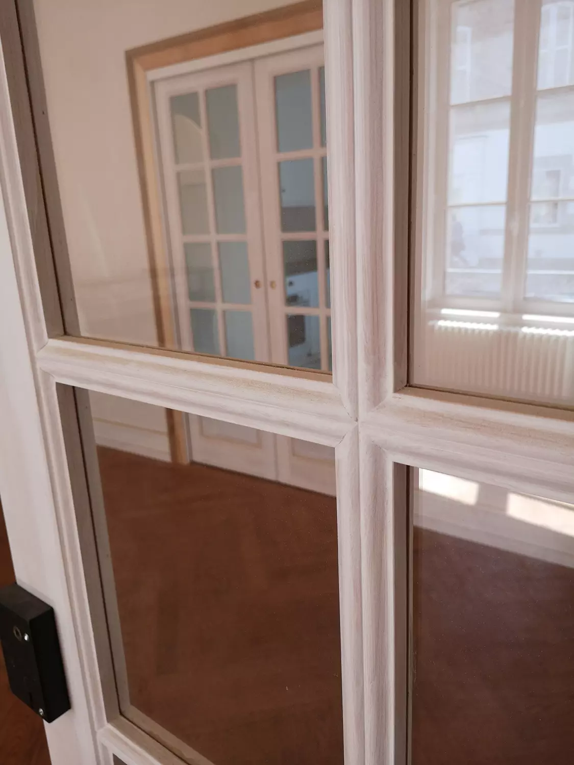 Boiserie porte en bois intérieure