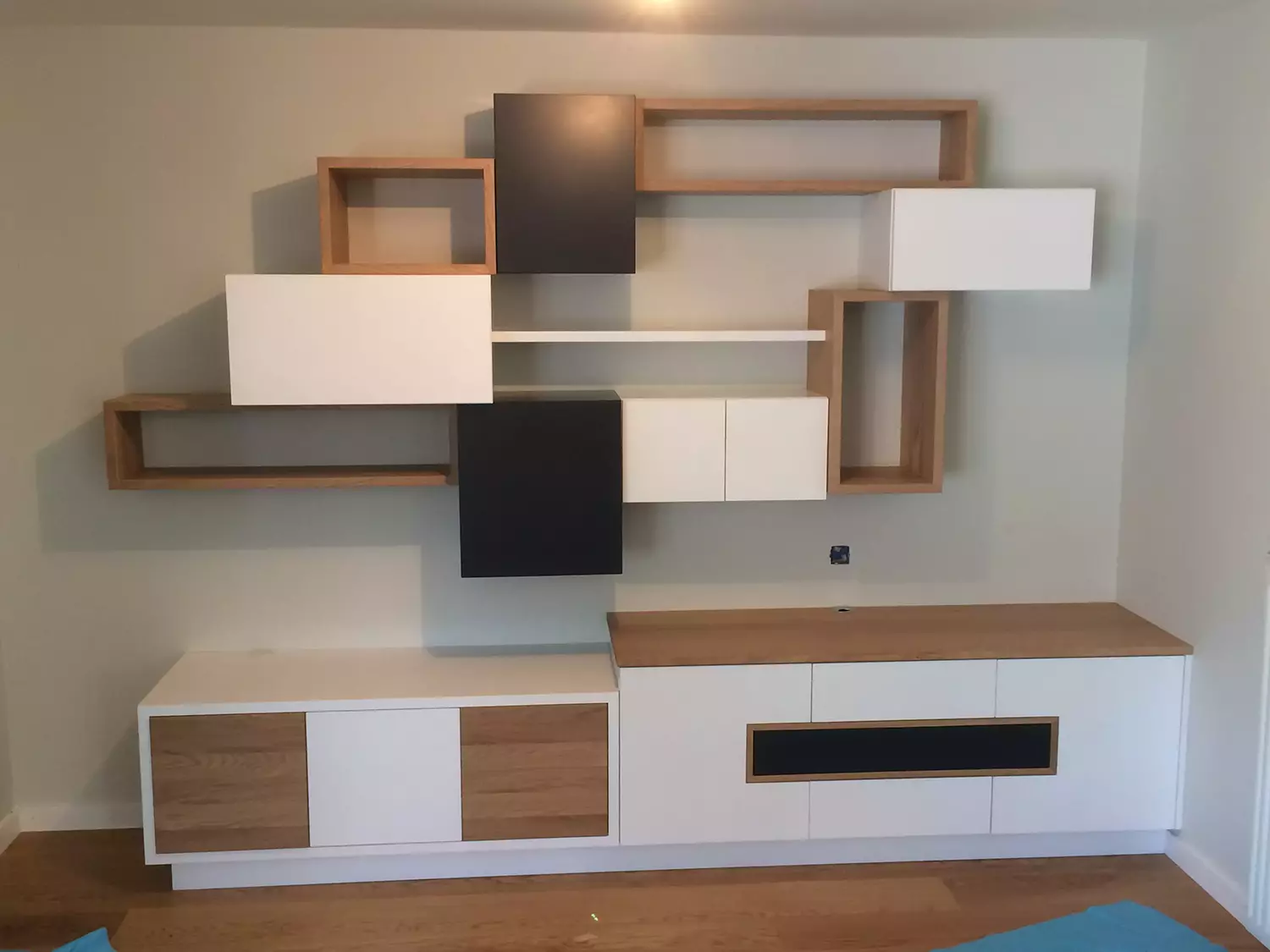 Création d'un meuble décoratif