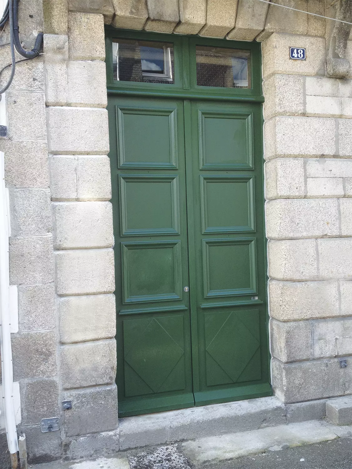 Porte d'immeuble à Pontivy