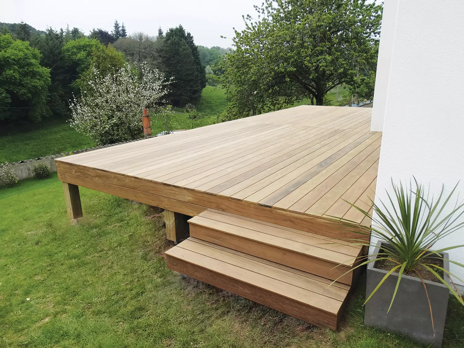 Terrasse en bois à le Sourn