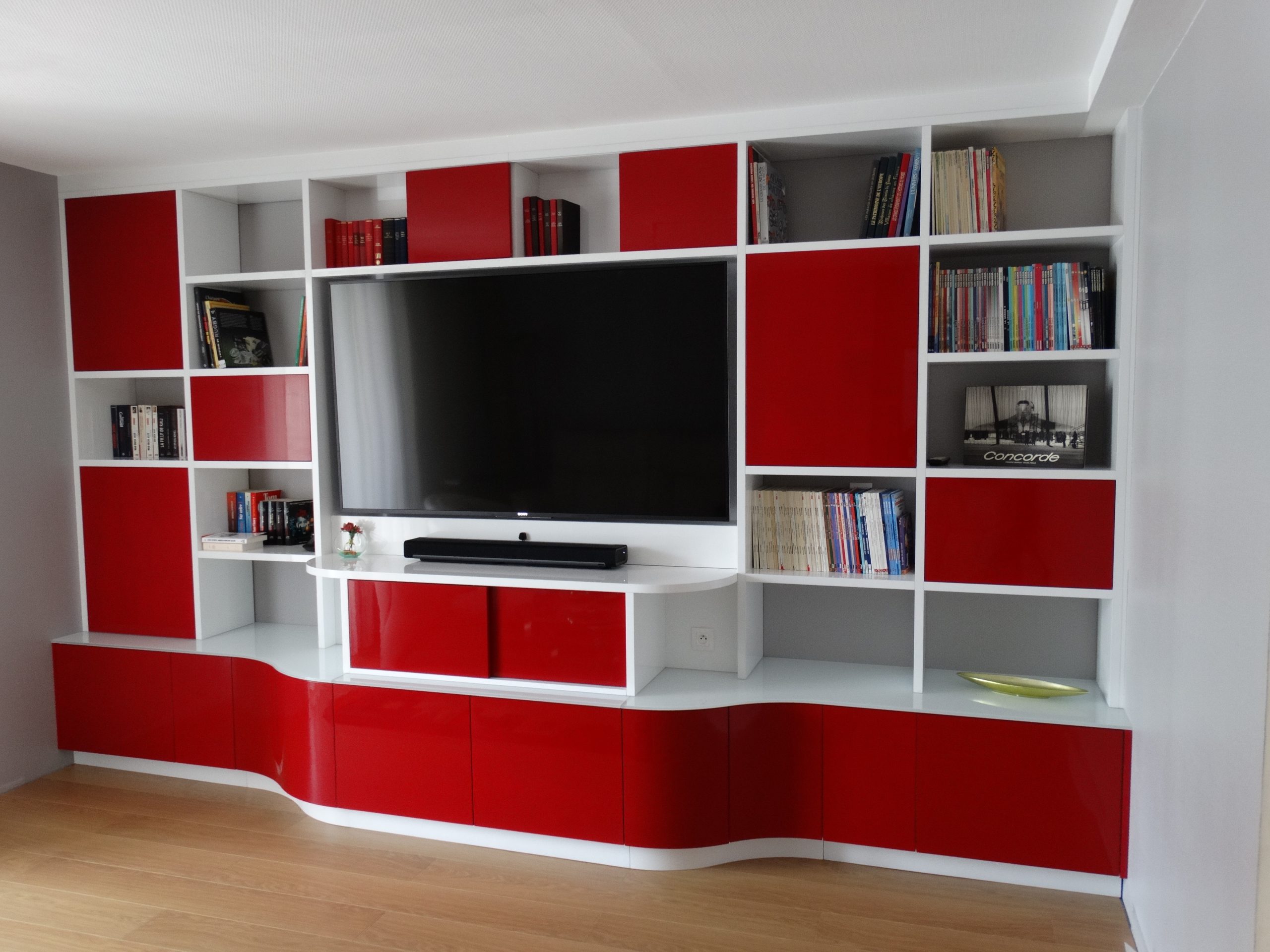Mobilier TV/bibliothèque laqué à Pontivy