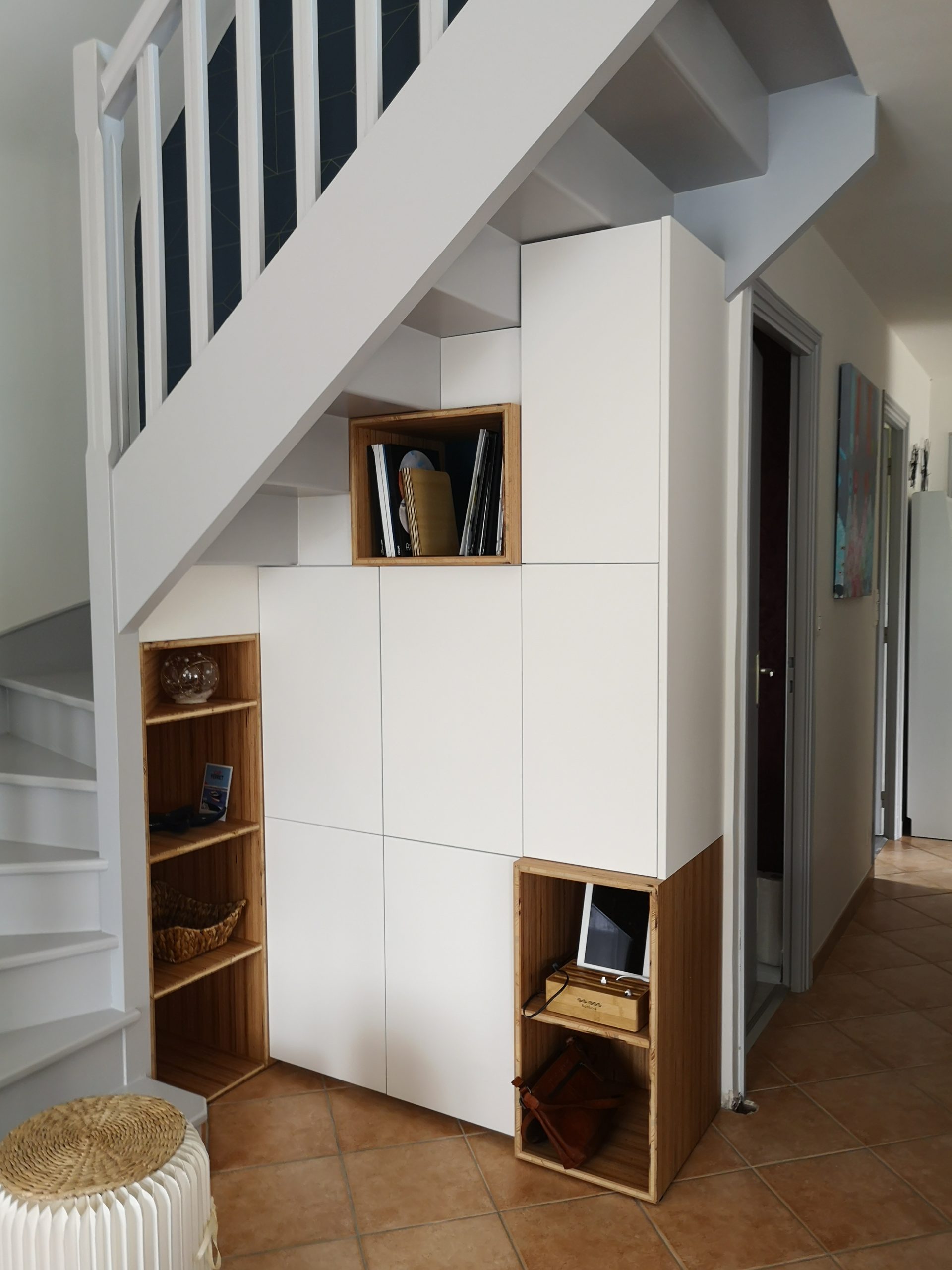 rangement sous escalier