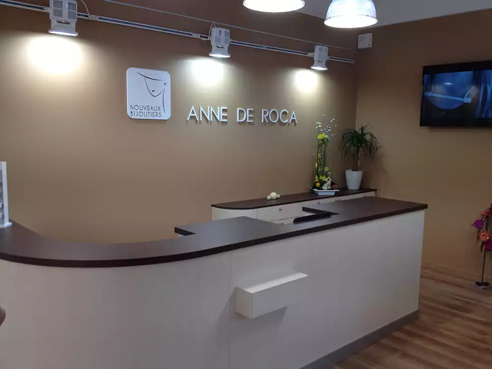Bijouterie Anne de Roca Pontivy realisations Art Bois Concept min